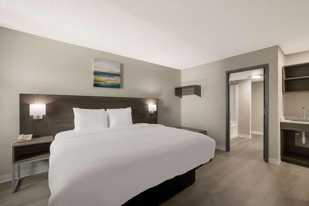 Suburban Studios Milwaukee Airport Quarto foto