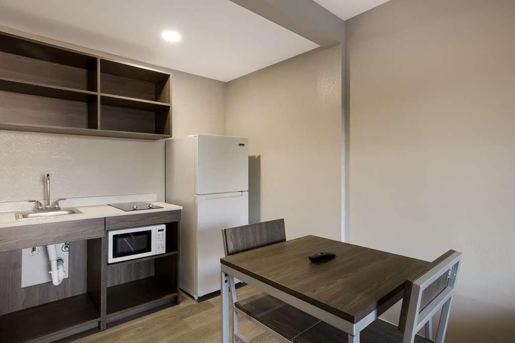 Suburban Studios Milwaukee Airport Quarto foto